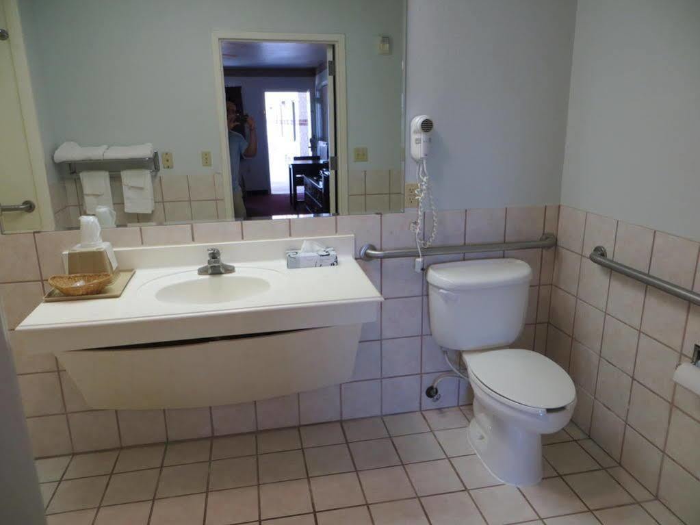 Executive Inn & Suites West Columbia Eksteriør billede
